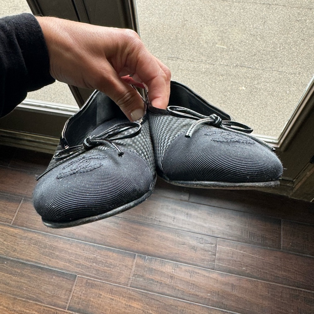 Chanel shoes - Picture 4 of 4